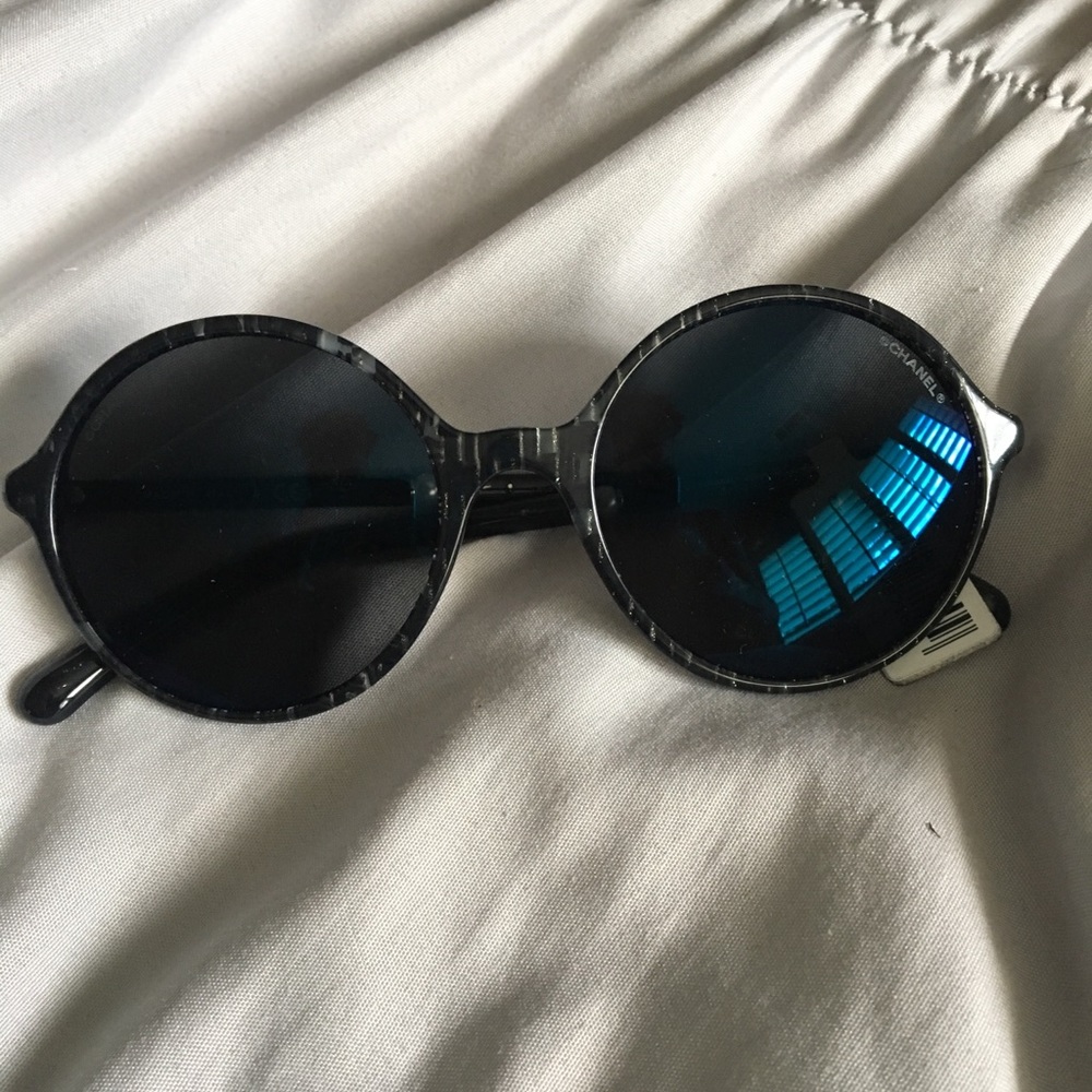 Round Chanel sunglasses 3591-h